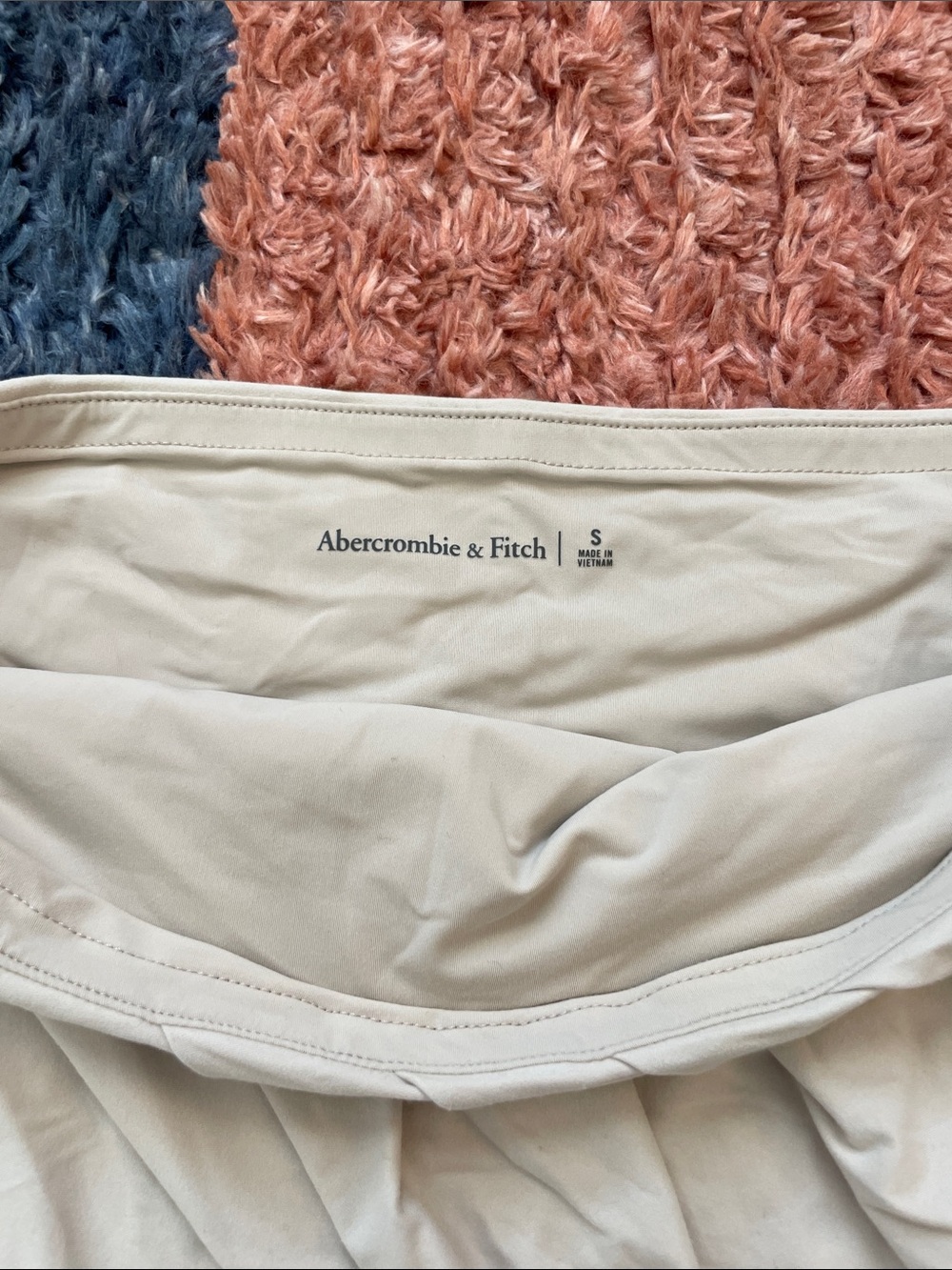 Abercrombie & Fitch Ruched Tube Top - Picture 2 of 4